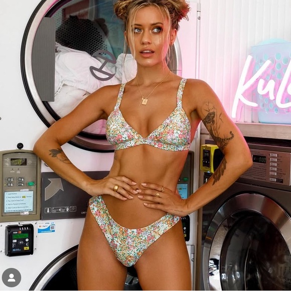 Kulani Kinis Other - Kulani Kinis Zali Floral Classic Bikini Bottoms